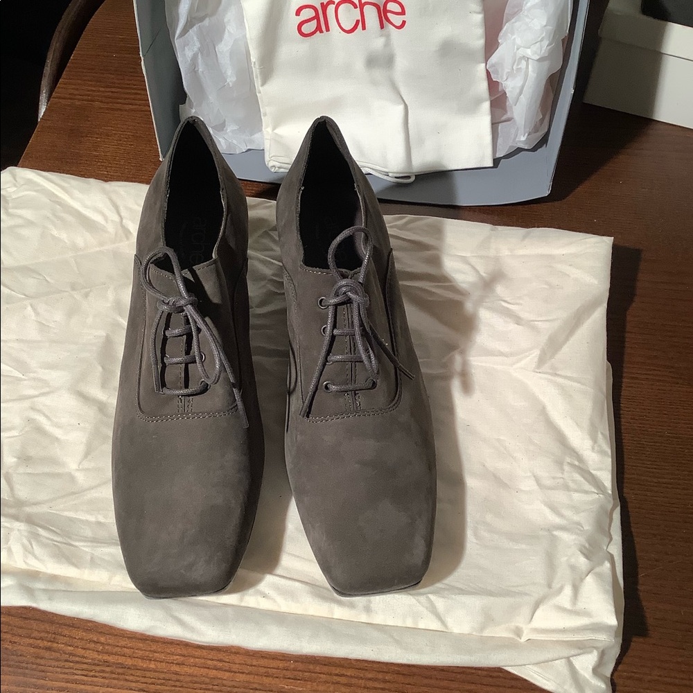 Arche Shoes